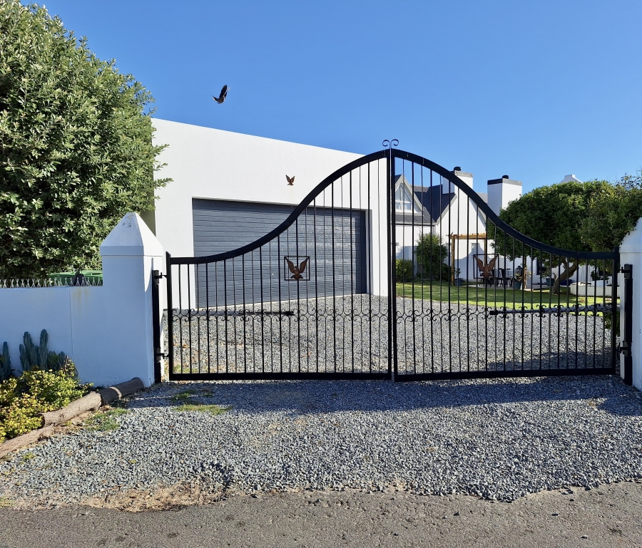 5 Bedroom Property for Sale in Grotto Bay Western Cape